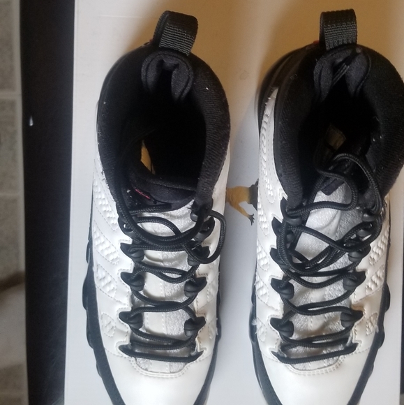 Jordan 9 - Picture 3 of 9